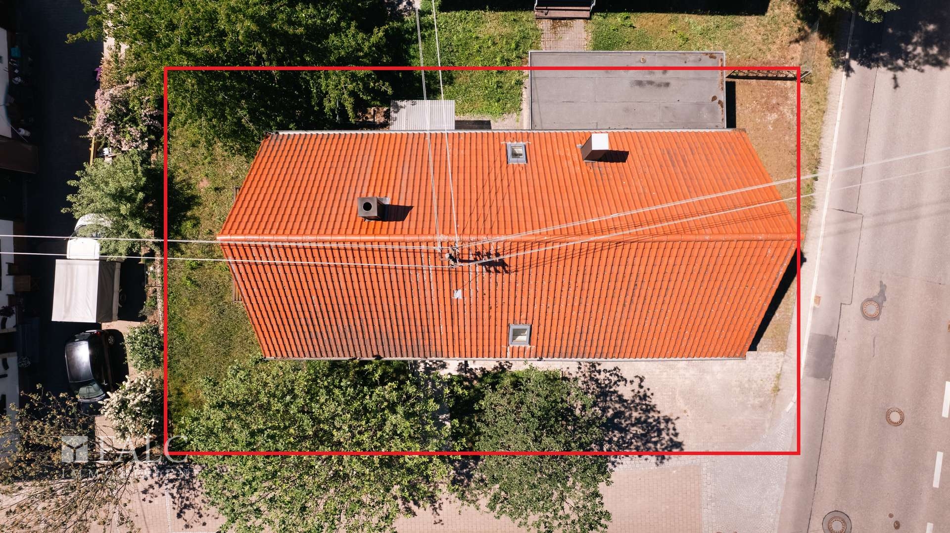 Drohne Haus Dach_Einrahmung